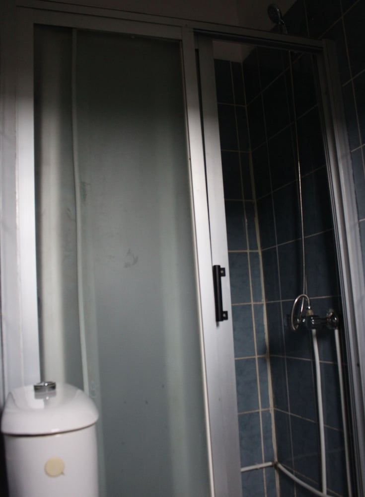 Jet Hôtel Classic Twin Room 7