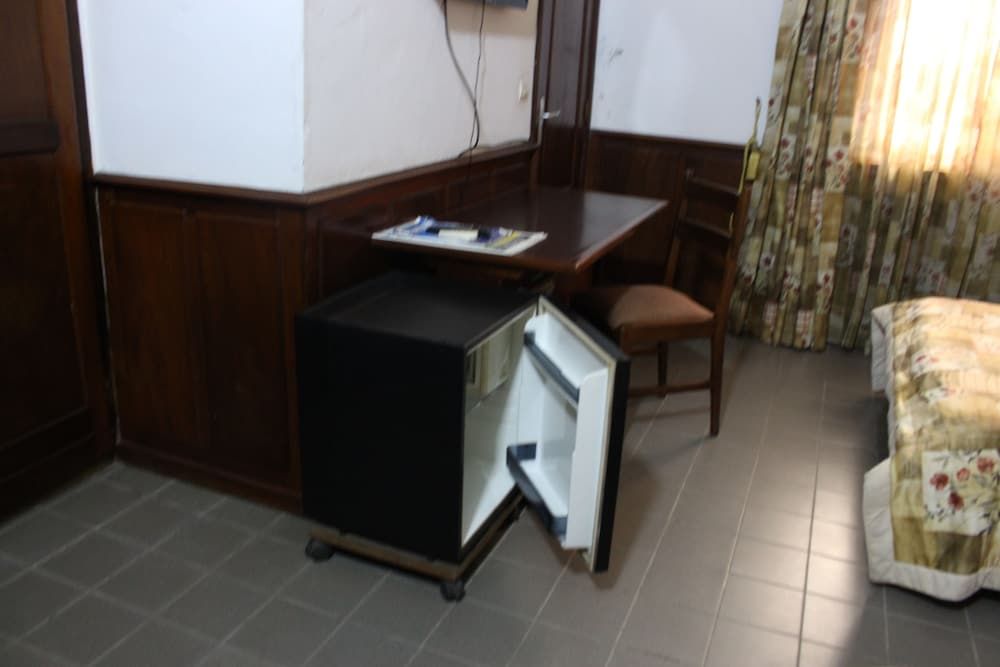 Jet Hôtel Classic Twin Room 6