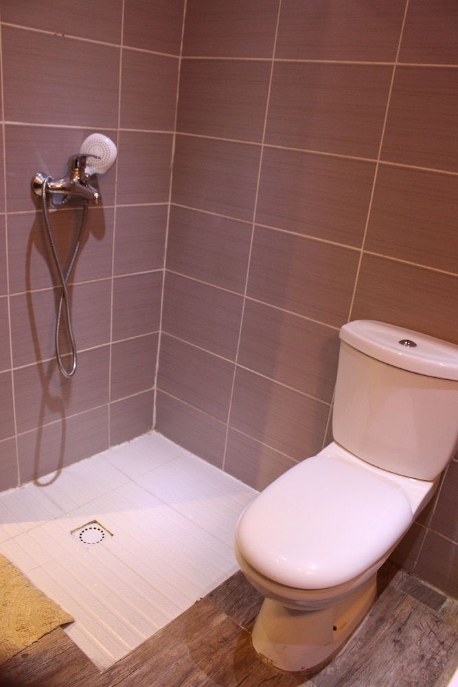 Lewat Hotel Deluxe Room 9