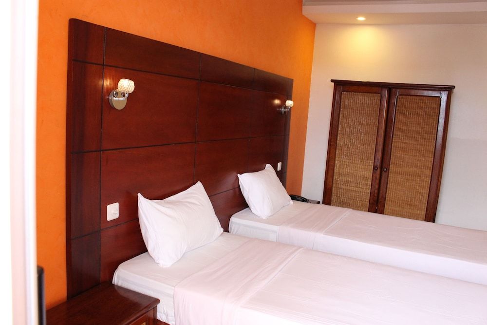 Lewat Hotel Standard Twin Room 2
