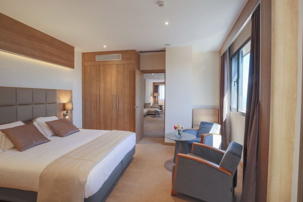 Lamaraz Arts Hotel Premium Suite, Sea View 3