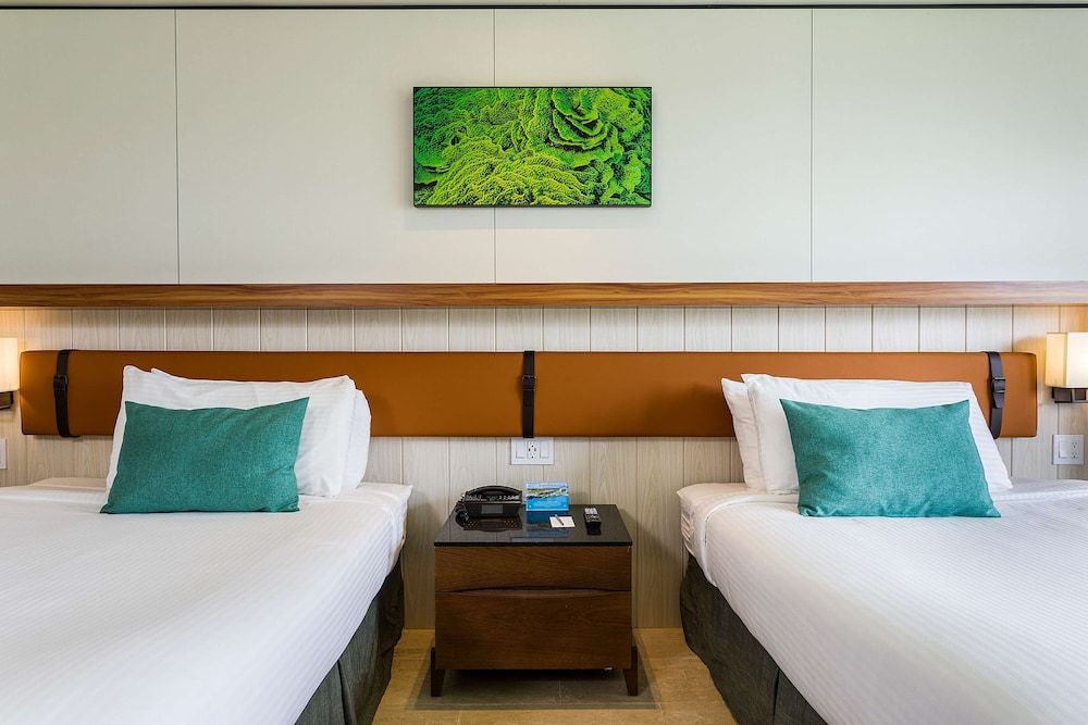 Deluxe Room, 2 Double Beds (Oasis Pool View Double)