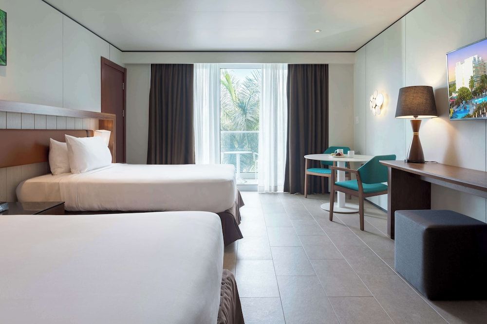 Deluxe Room, 2 Double Beds (Garden View Double)
