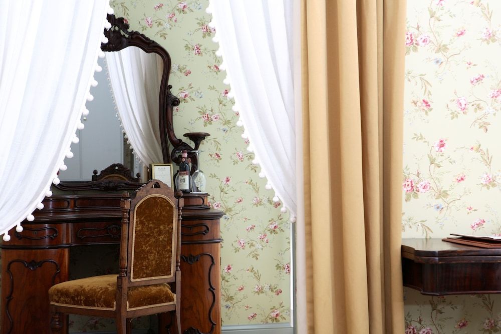 Hotel Antonius Deluxe Double or Twin Room 5