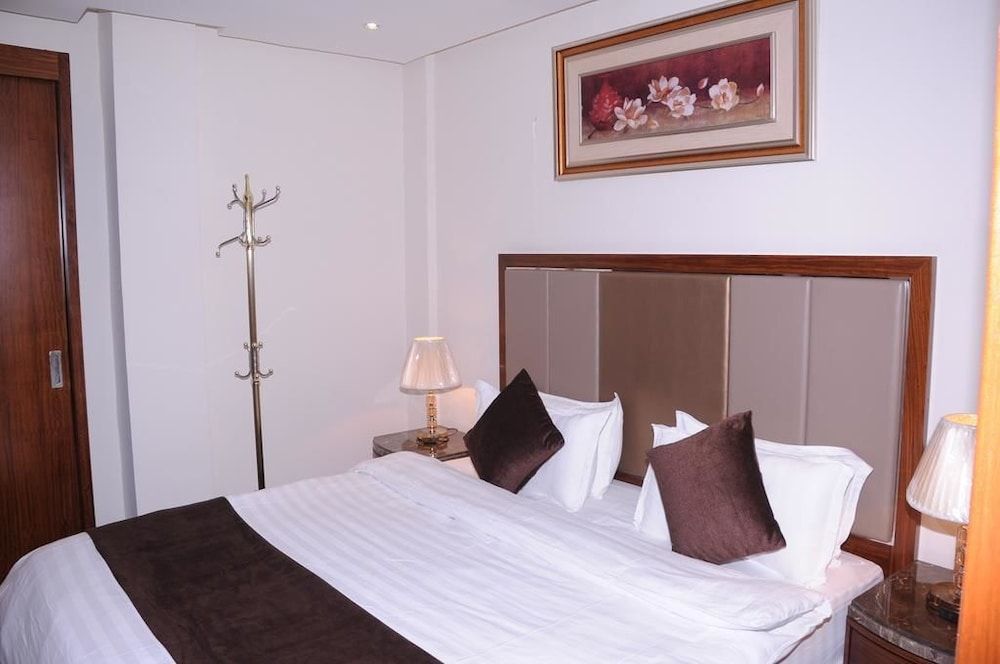 undefined Magic Suite Abu Halifa 5