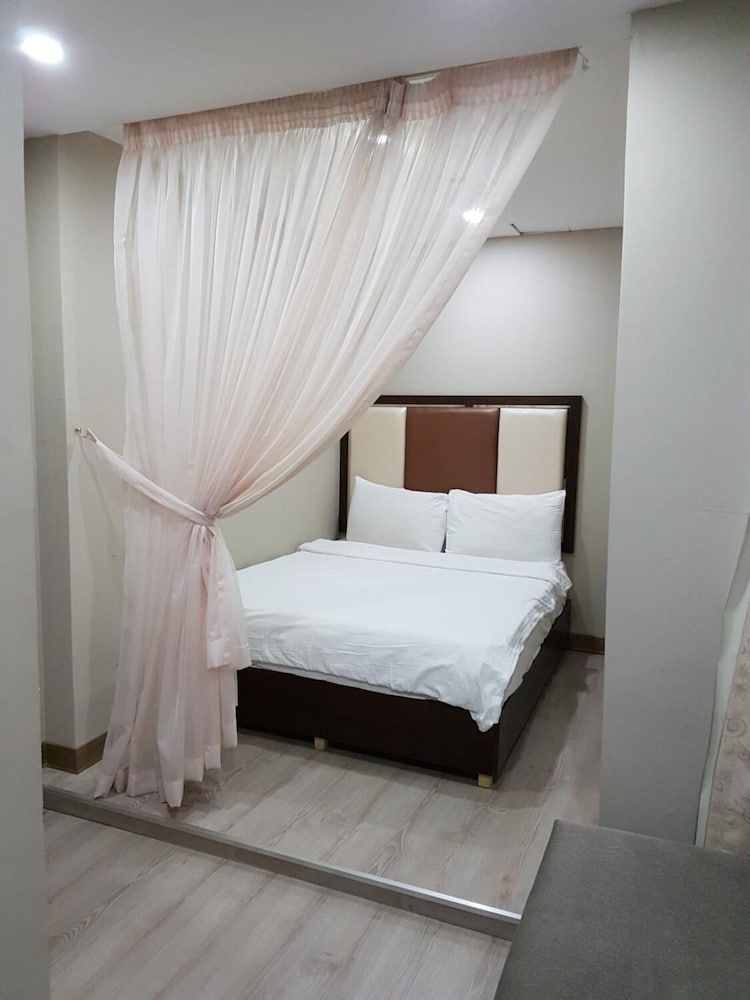 undefined Magic suite Al Mangaf 9