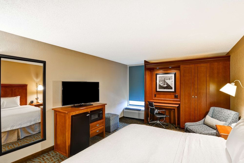 Room, 1 King Bed, Non Smoking