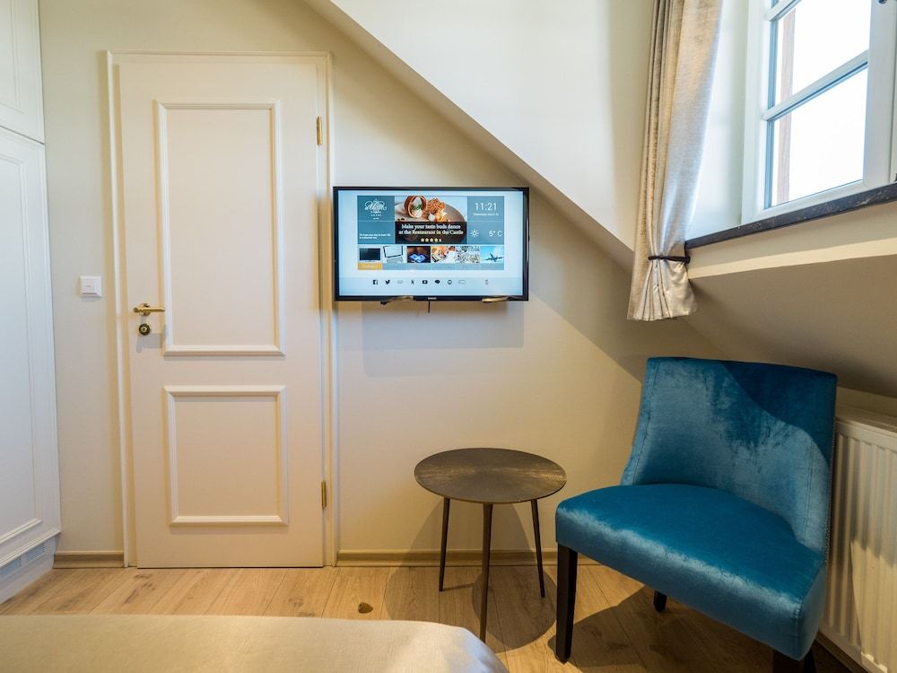 Chateau d'Urspelt Double Room (Castle) 13