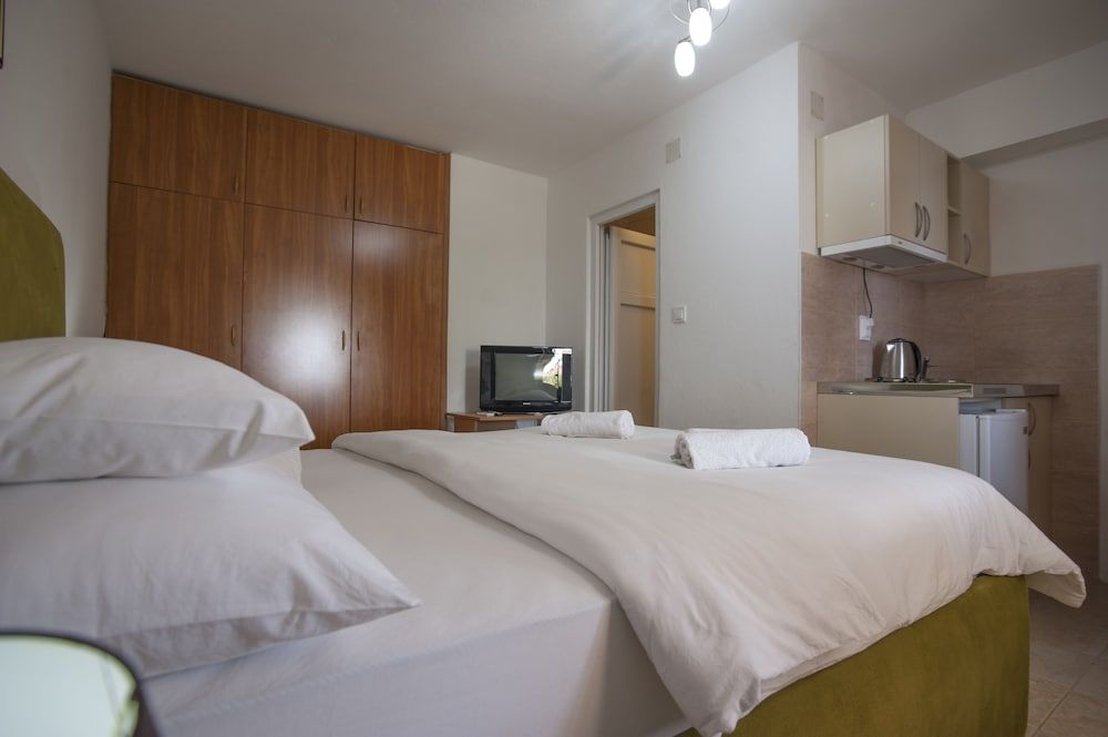 Apartments Grand Standard Studio, 1 Double Bed, Terrace 2