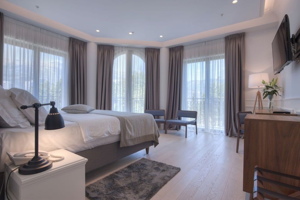 Hotel Majestic Superior Double or Twin Room, Balcony, Park View 3