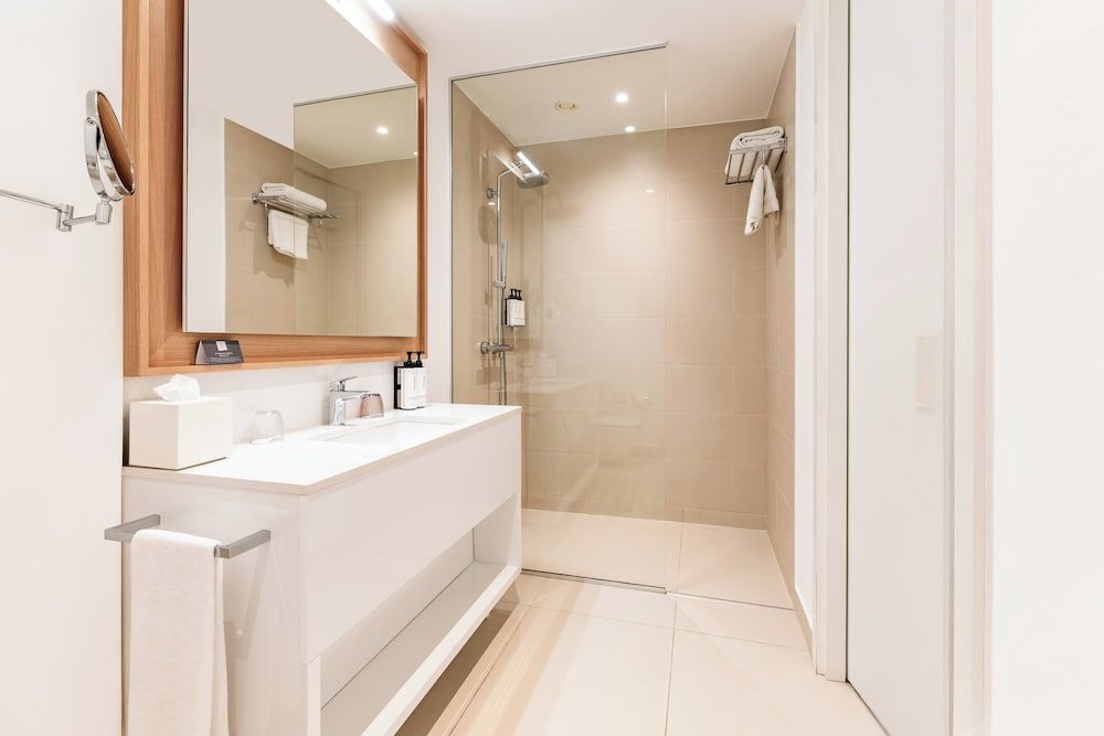 Crowne Plaza Podgorica by IHG Premium Room, 2 Twin Beds (Extra Space) 5