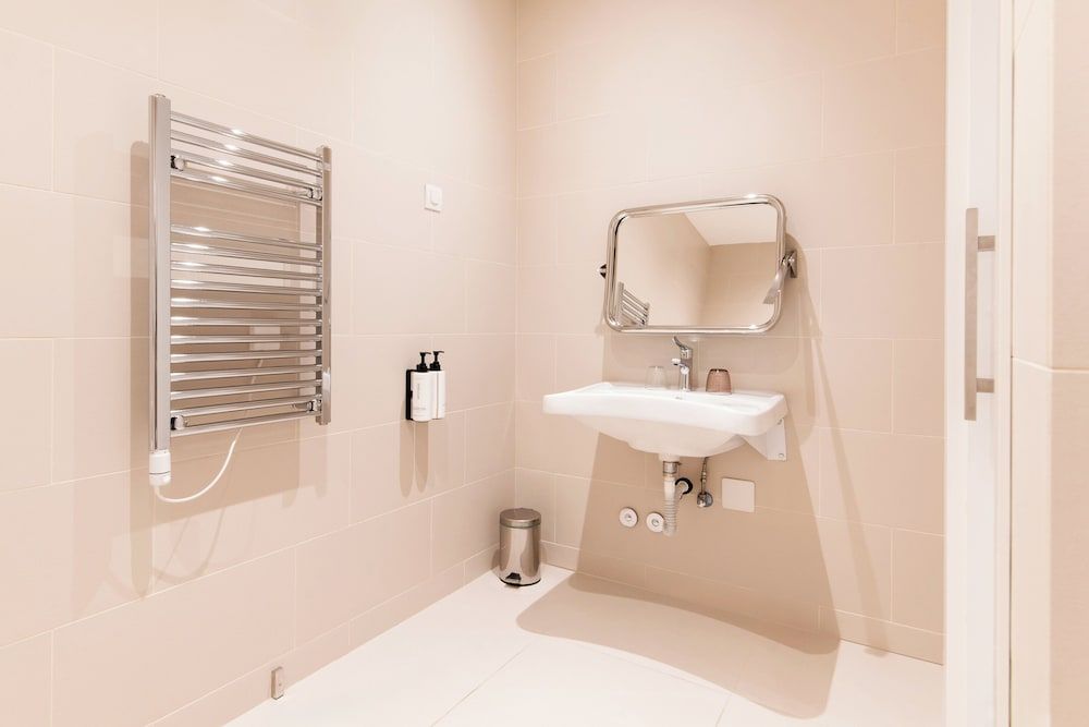 Crowne Plaza Podgorica by IHG Standard Room, 1 King Bed, Accessible 4