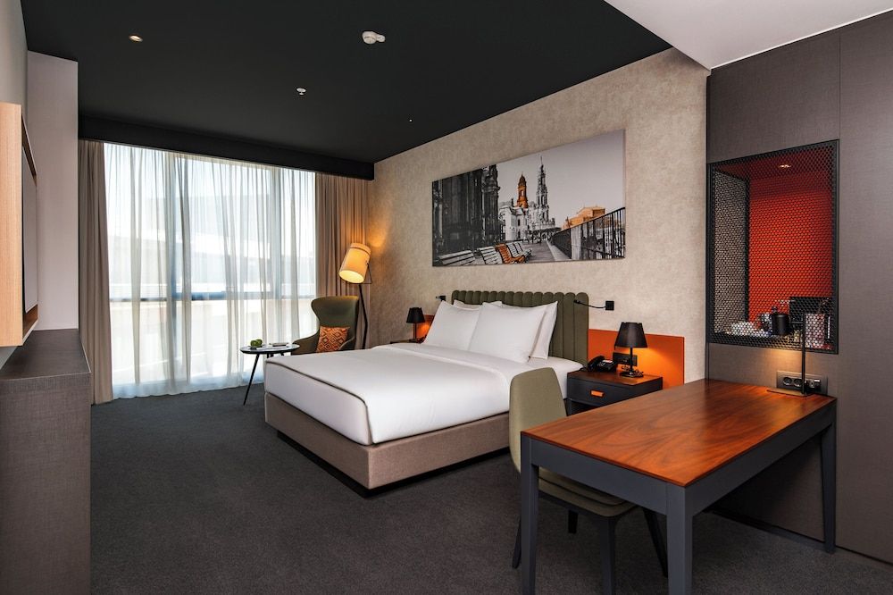 Crowne Plaza Podgorica by IHG Standard Room, 1 King Bed 3