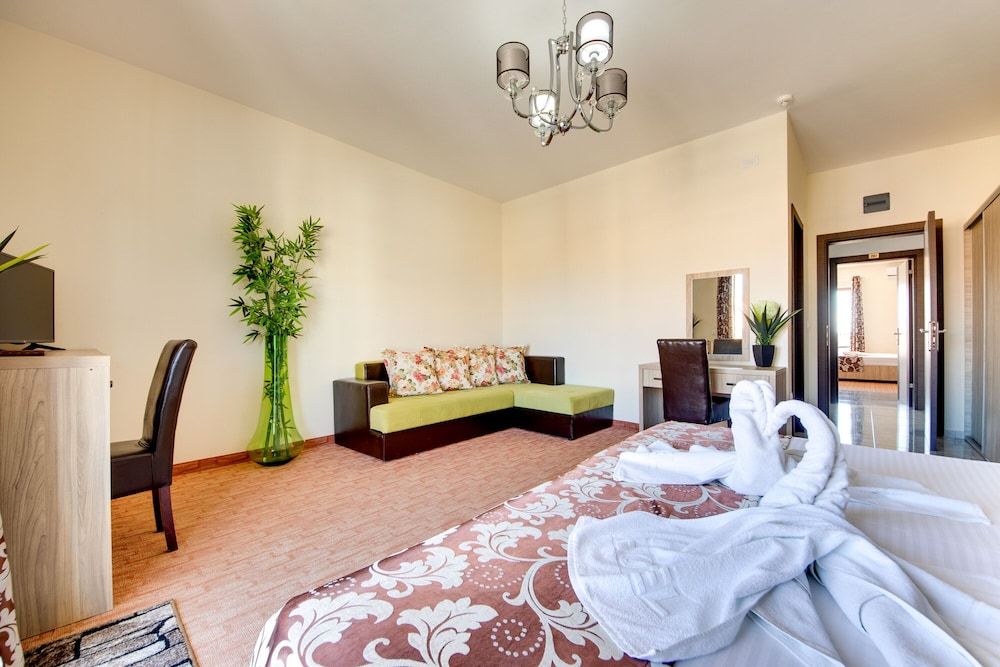 Hotel Montefila Quadruple Room, Balcony 4