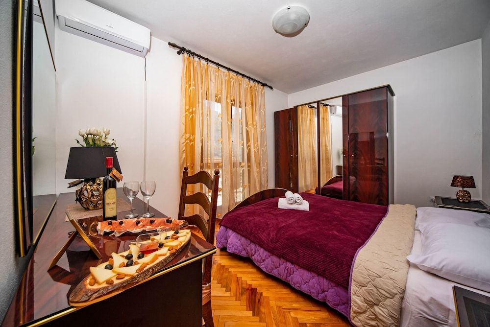 Apartmani Markovic Double Room, Shared Bathroom 2