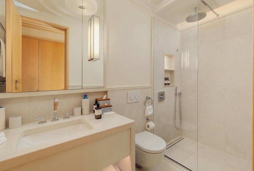 Classic Room, 1 King Bed