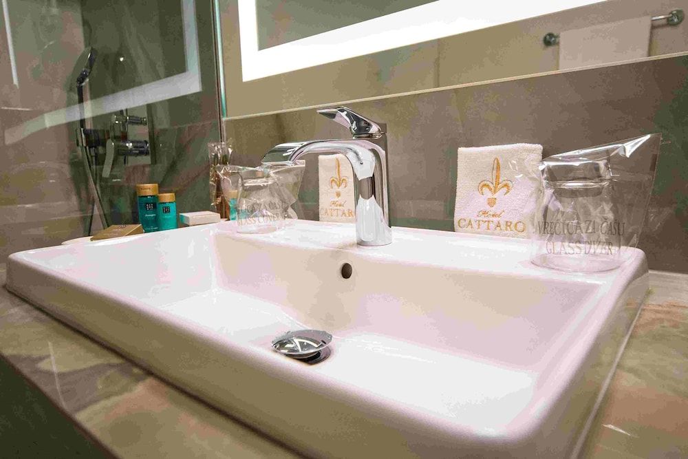 Historic Boutique Hotel Cattaro Double Room, City View 7