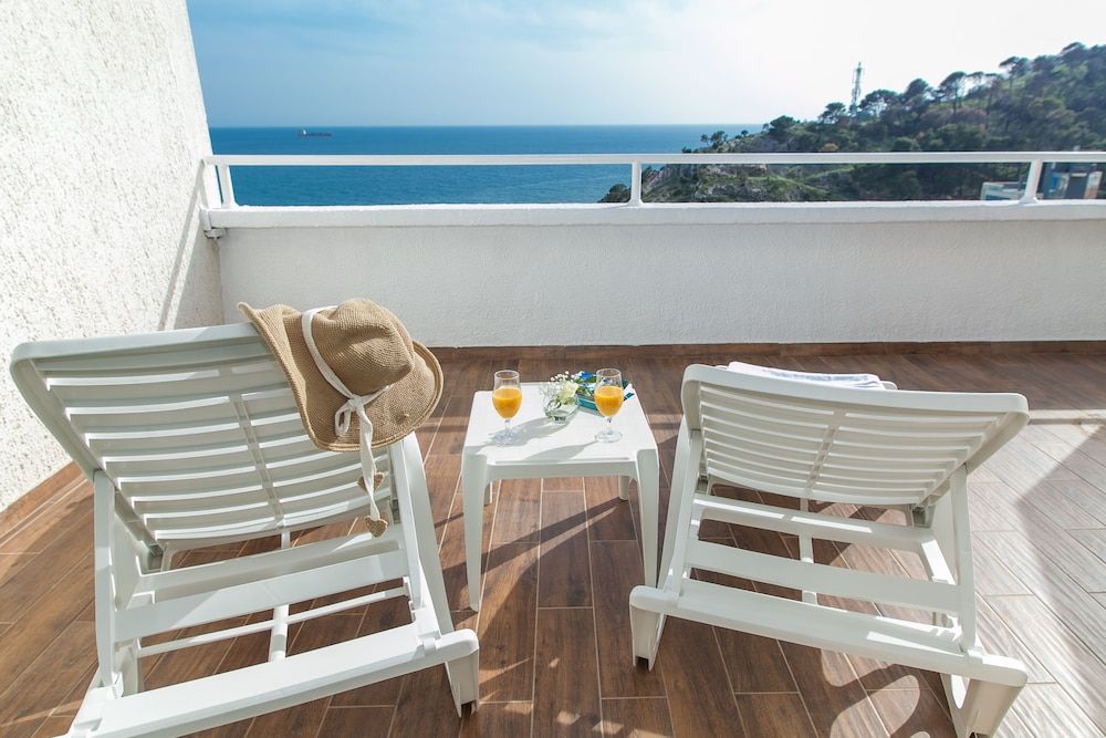 Hotel Sato Deluxe Double Room, 1 Double Bed, Terrace, Sea View 4