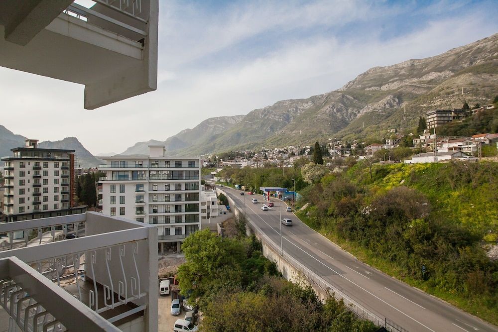 Hotel Sato Superior Double Room, 1 Double Bed with Sofa bed, Balcony, Mountain View 4