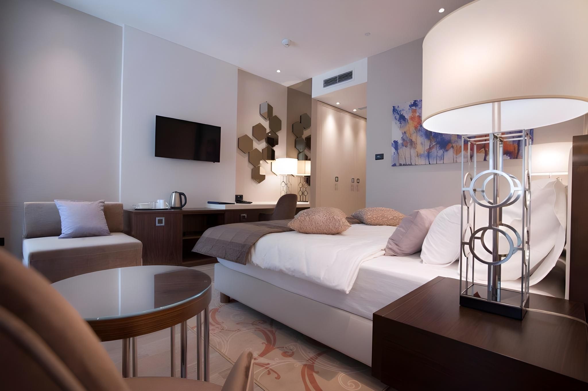 Standard Double Room Mountain View