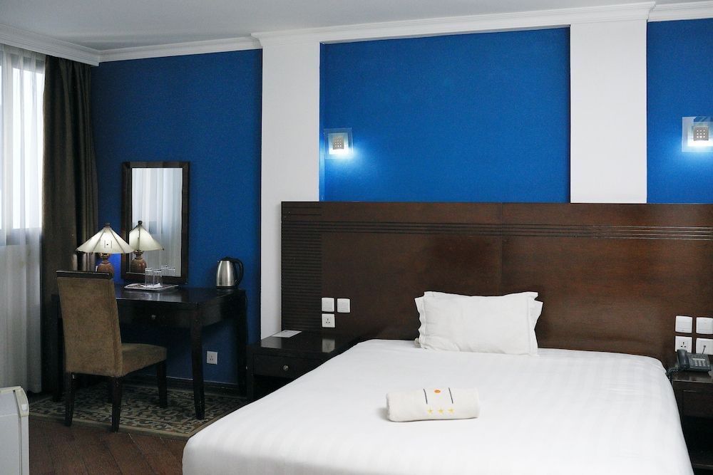 Central Hotel Tana Single Room, 1 King Bed 3