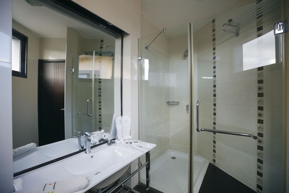 Central Hotel Tana Premium Suite, 2 Bedrooms, Non Smoking 2