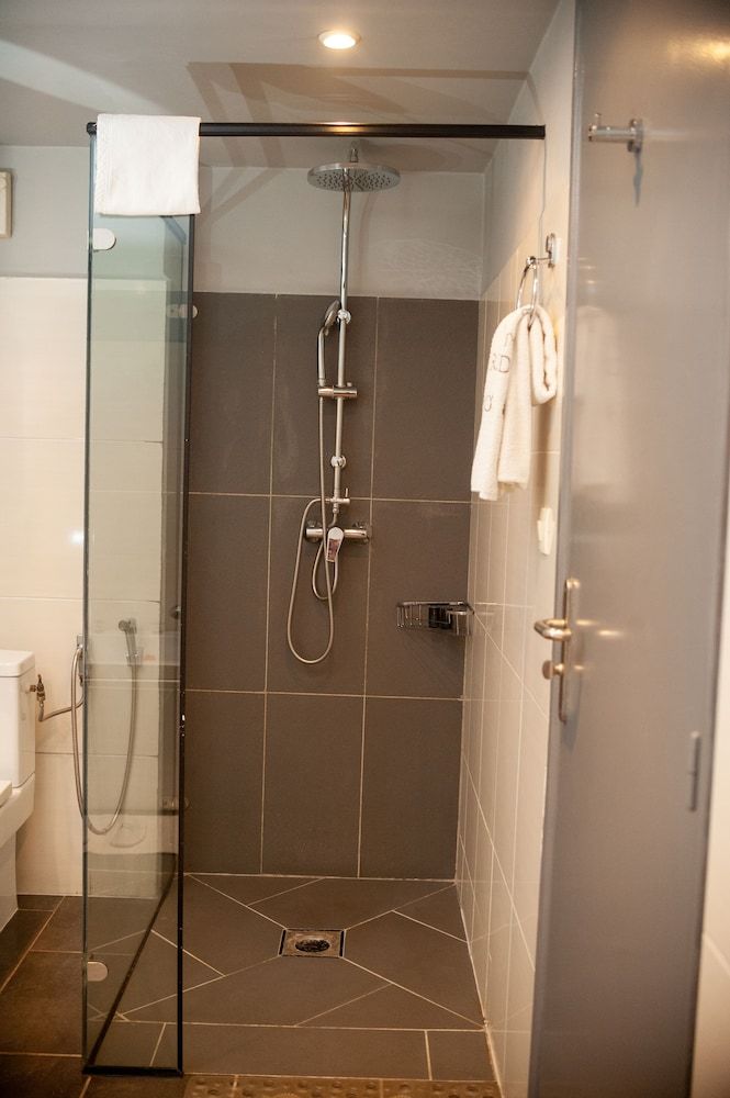 Le Grand Mellis Hôtel & Spa Royal Suite, Terrace 4