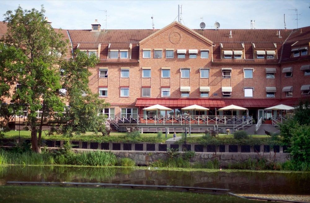 Primary image