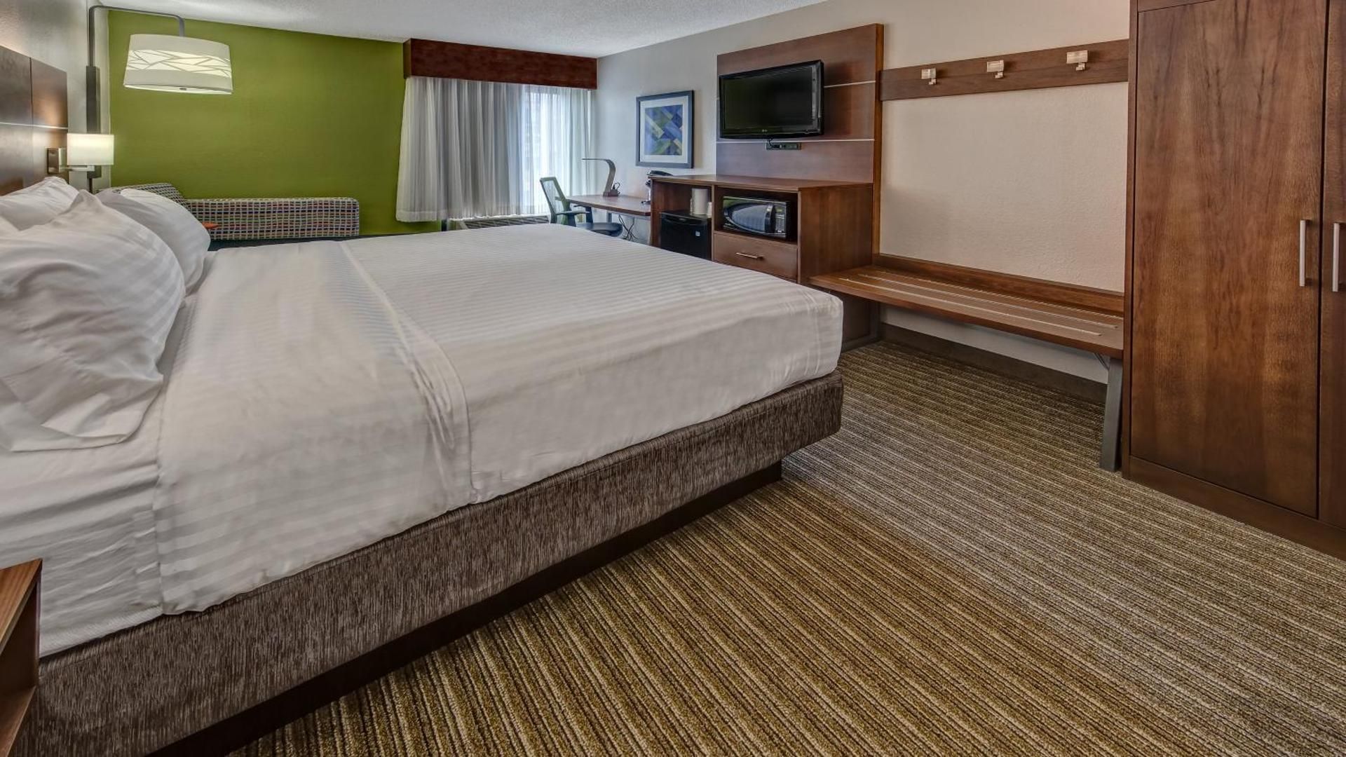 1 King Bed Standard