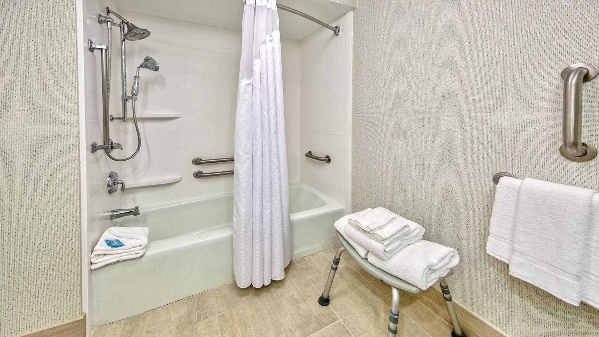 2 Double Beds Standard Mobility Accessible Bath tub