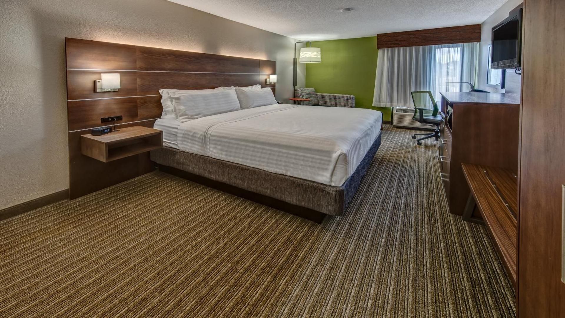 1 King Bed Standard