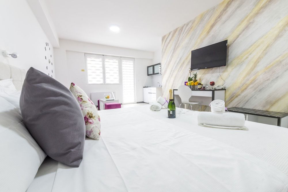 Astera Apart Hotel Superior Apartment with Balcony 6