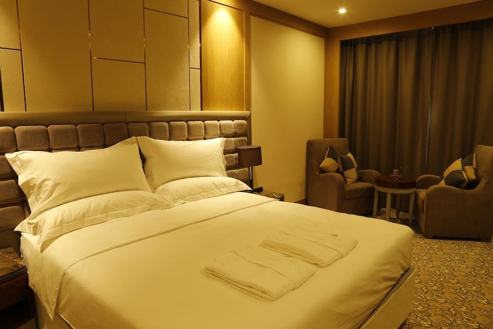 undefined Royal Mountain Hotel 8
