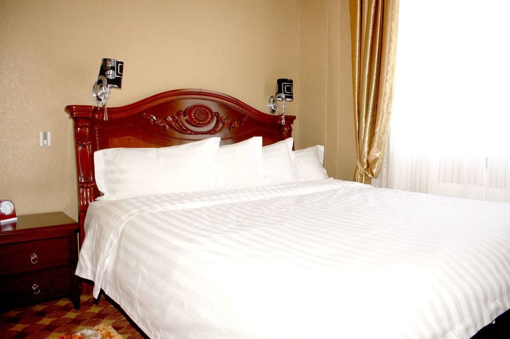 UB City Hotel Superior King Room