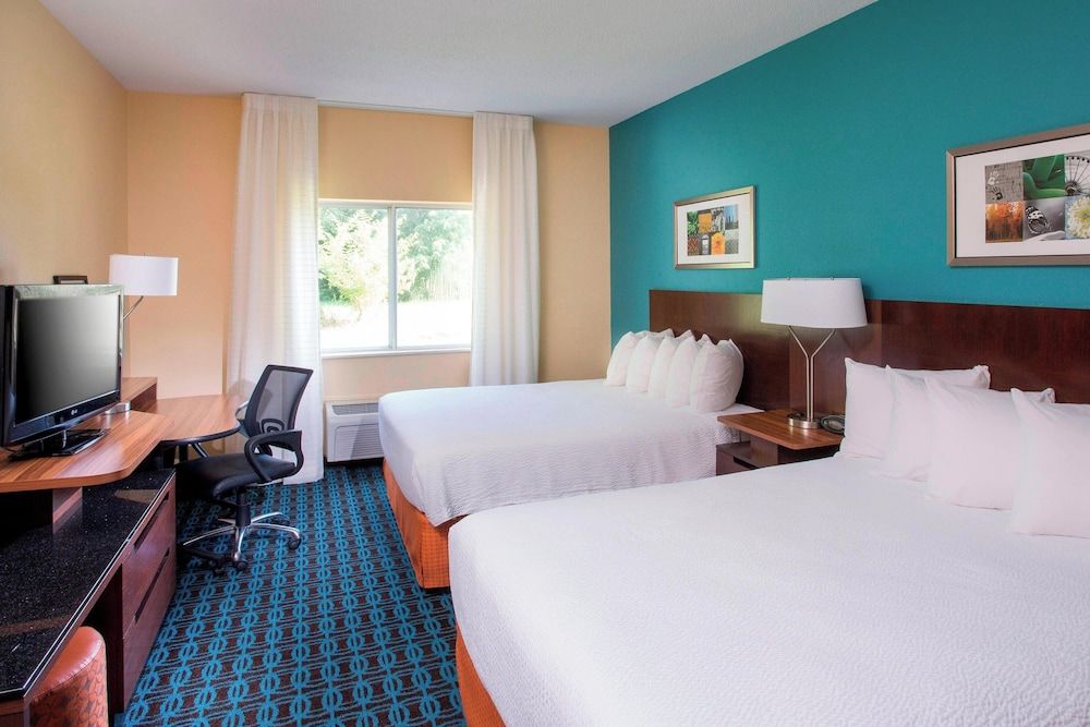 Room, 2 Queen Beds, Non Smoking