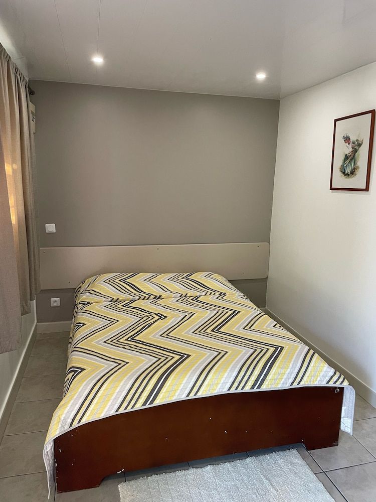 Airport Hotel Standard Room 4