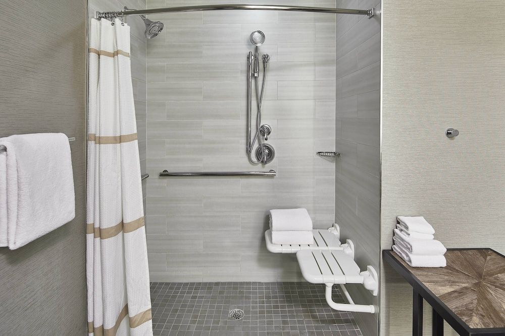 Suite, 1 Bedroom, Non Smoking, Courtyard View