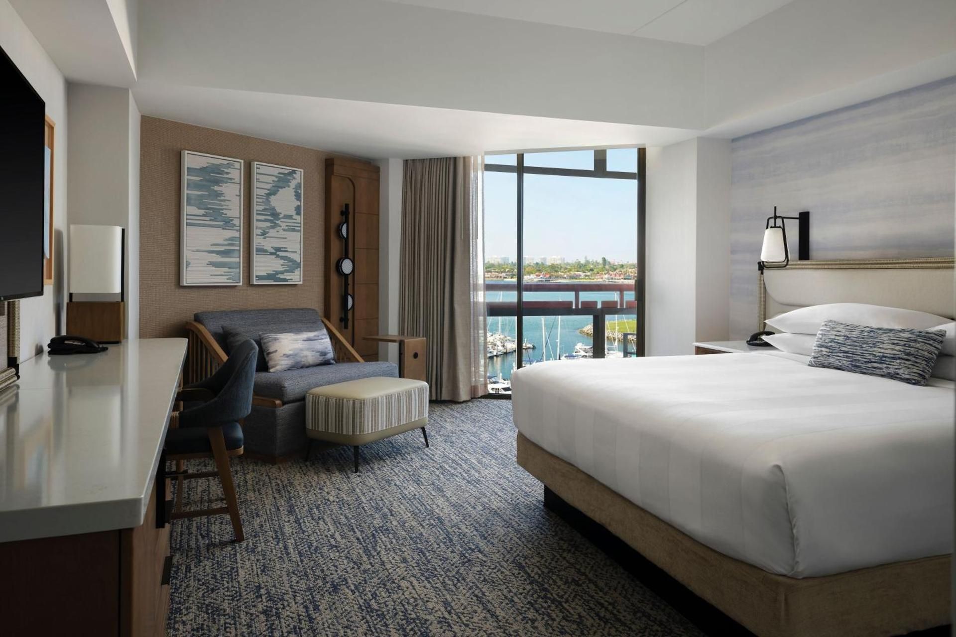 King Room with Balcony and Bay View - Hearing Accessible