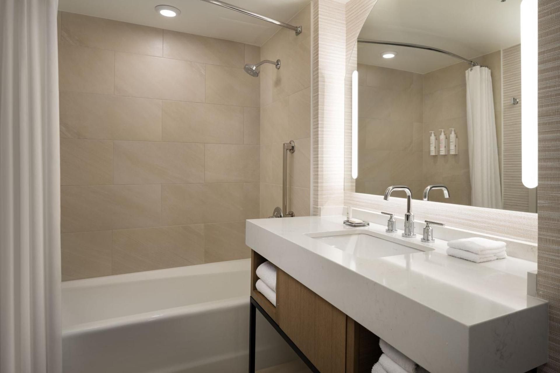 Double Room with Two Double Beds, Bay View and Adapted Tub - Mobility and Hearing Accessible