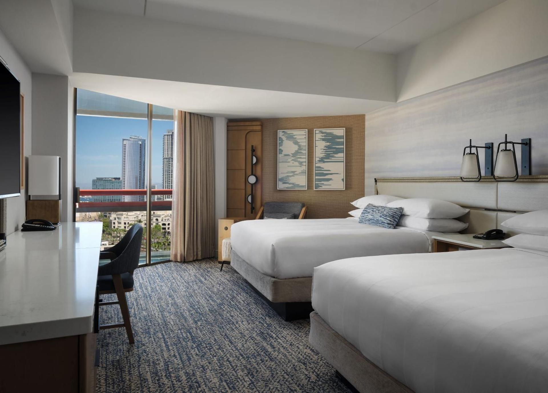 Queen Room with City View - Newly Renovated/Hearing Accessible