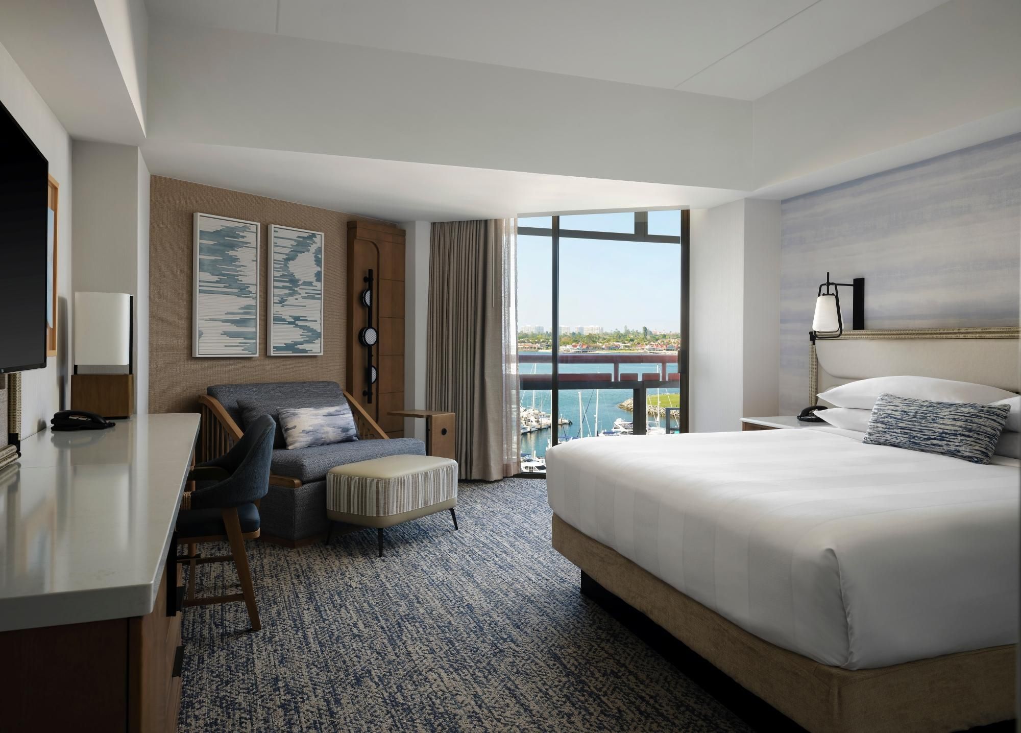 Spinnaker Suite, Suite, Sofa bed, Newly Renovated, Corner room, Balcony