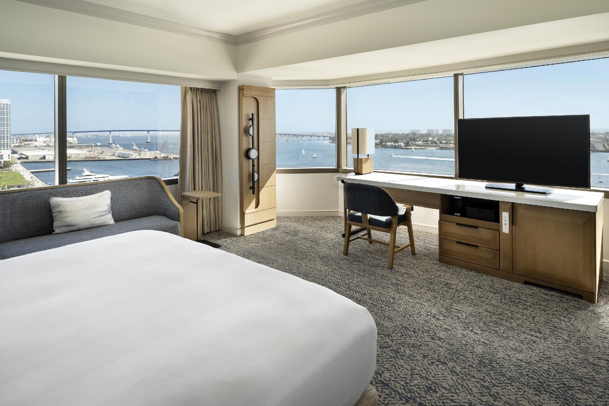 Bay View Corner King, Larger Guest room, 1 King, Newly Renovated