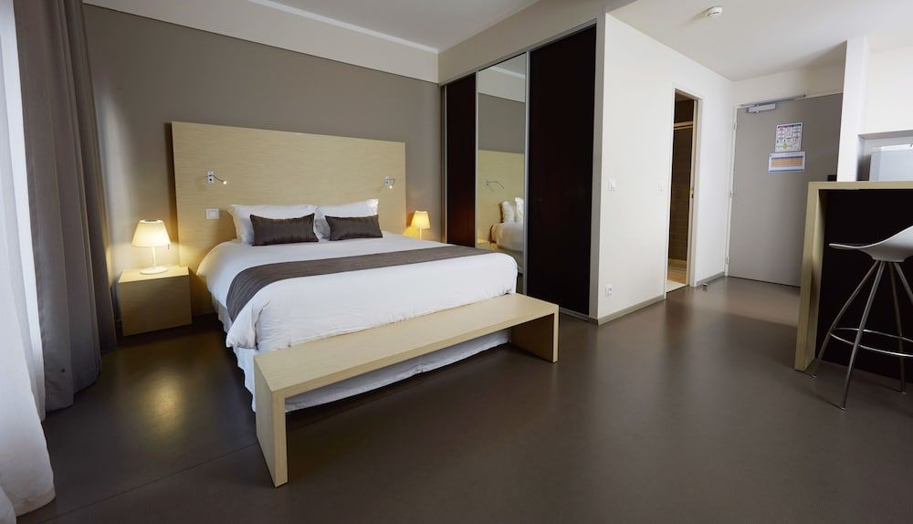 L'Hôtel du Centre Premium Double Room 2