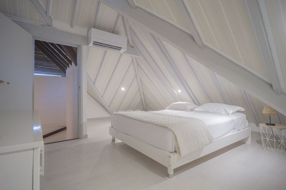 Residence Moorea Sunset Beach Deluxe Garden Bungalow (Mezzanine room with air conditioning)