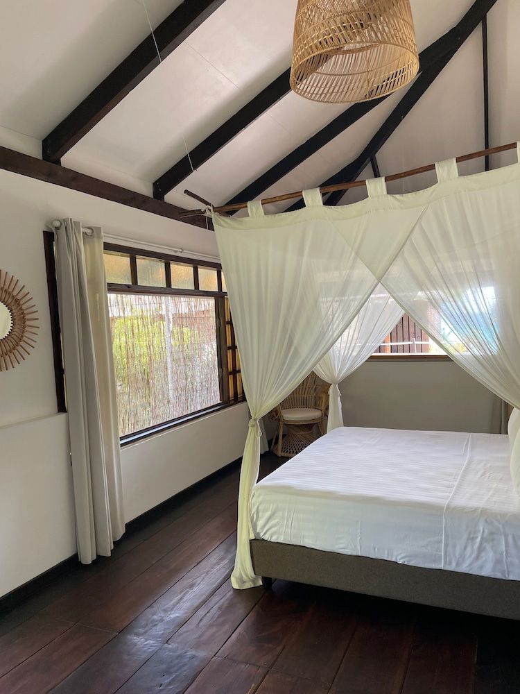 Le Coconut Lodge Bungalow, Sea Facing 3