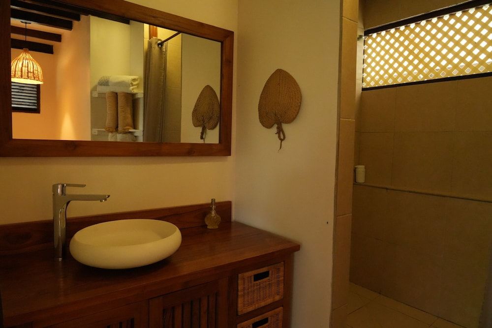 Le Coconut Lodge Bungalow, Sea Facing 6