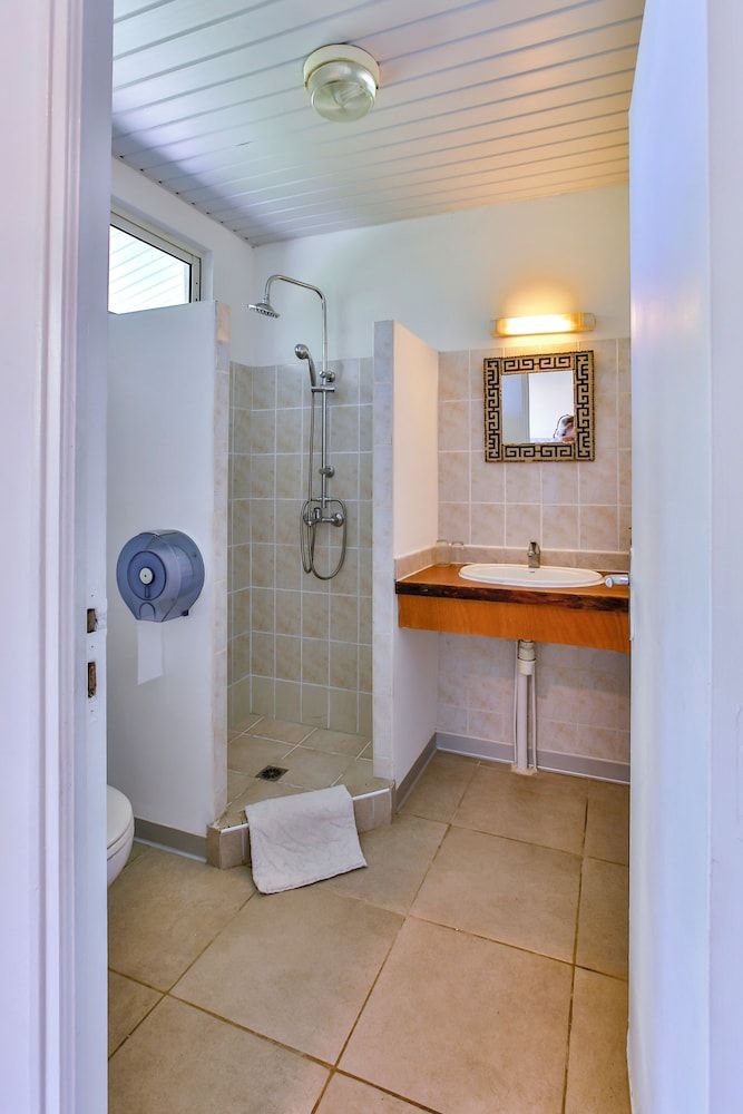 Pension de la Plage Studio-Kitchenette-Raiatea- Superieur-Vue sur Montagne 8