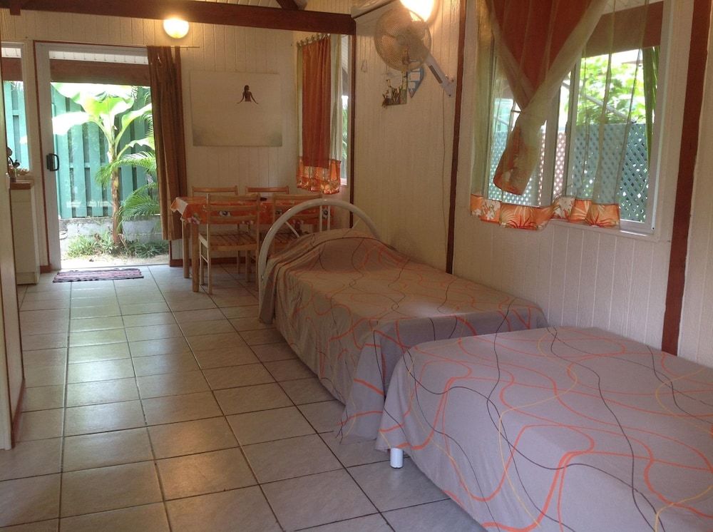 Pension Fare Maheata Family Bungalow, 1 Bedroom, Terrace, Garden Area 3