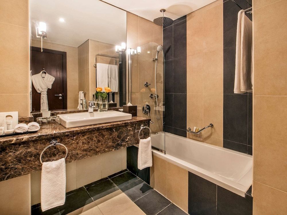 undefined Golden Tulip Doha (Luxury City Hotel) 8