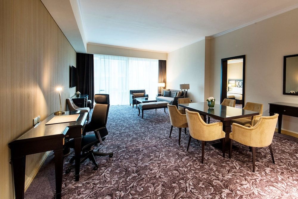 undefined Golden Tulip Doha (Luxury City Hotel) 4